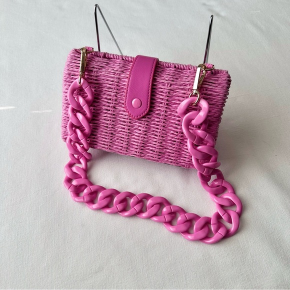 Pink Floral Dress with Matching Woven Bag - Picture 9 of 12